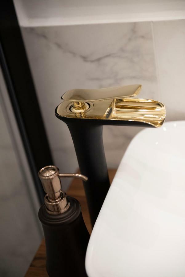 Luxury Apartment By Hi5 - Kalman Imre Suite ブダペスト エクステリア 写真