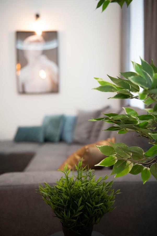 Luxury Apartment By Hi5 - Kalman Imre Suite ブダペスト エクステリア 写真