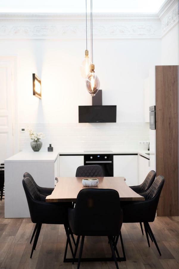 Luxury Apartment By Hi5 - Kalman Imre Suite ブダペスト エクステリア 写真