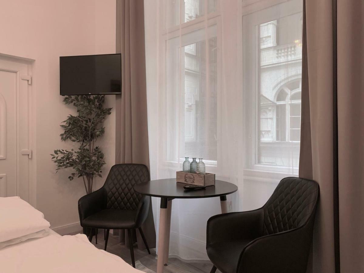 Luxury Apartment By Hi5 - Kalman Imre Suite ブダペスト エクステリア 写真
