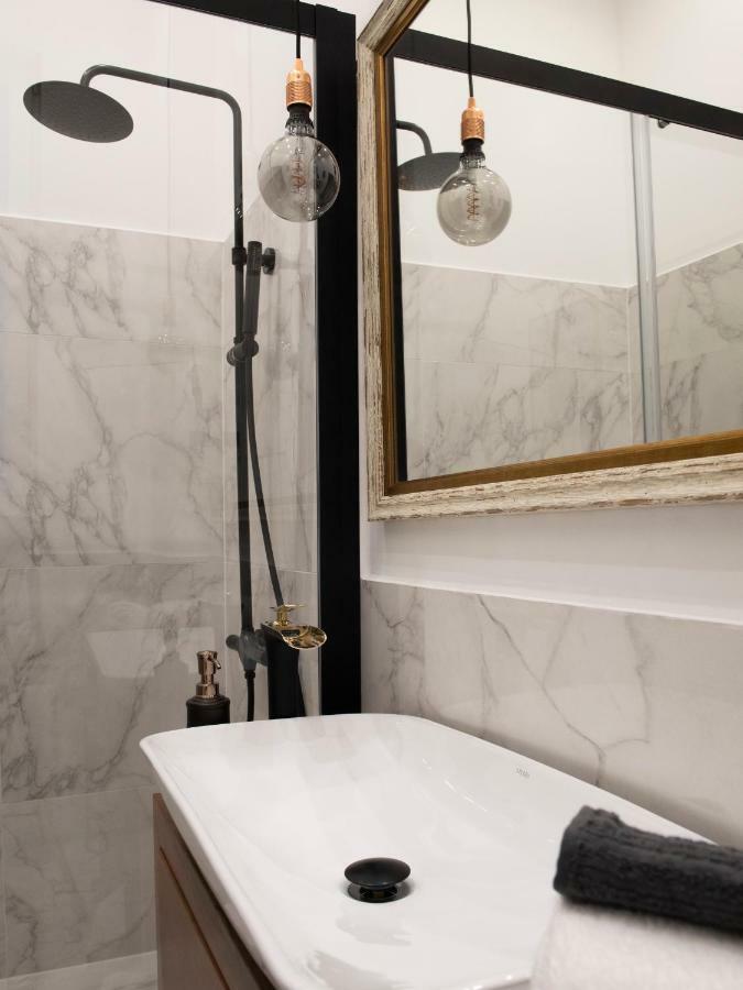 Luxury Apartment By Hi5 - Kalman Imre Suite ブダペスト エクステリア 写真